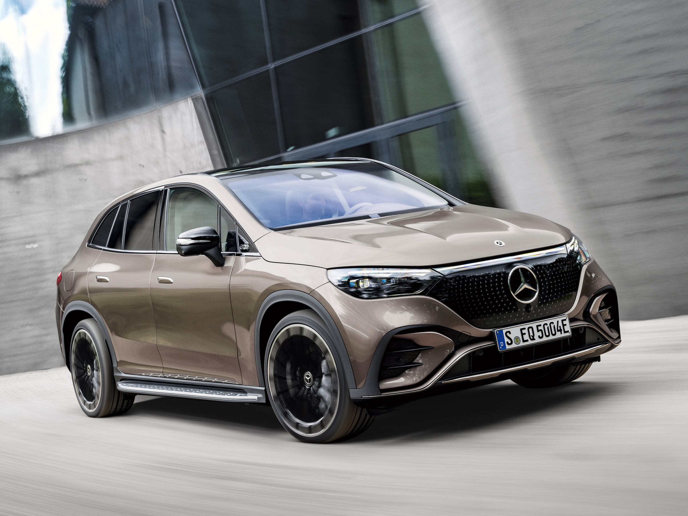 MERCEDES EQE SUV - nové elektro