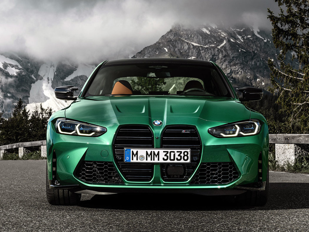 Bmw M3 Sedan A Bmw M4 Coupe