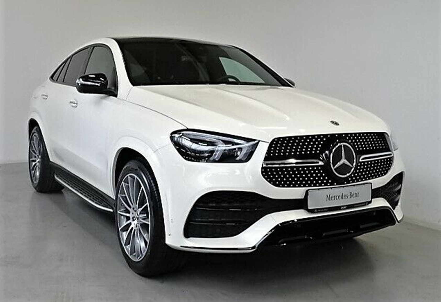 Mercedes Gle Coupe 400d 4matic Amg Predvadeci Auto Skladem Sportovni Luxusni Suv Kupe Nakup Onlline