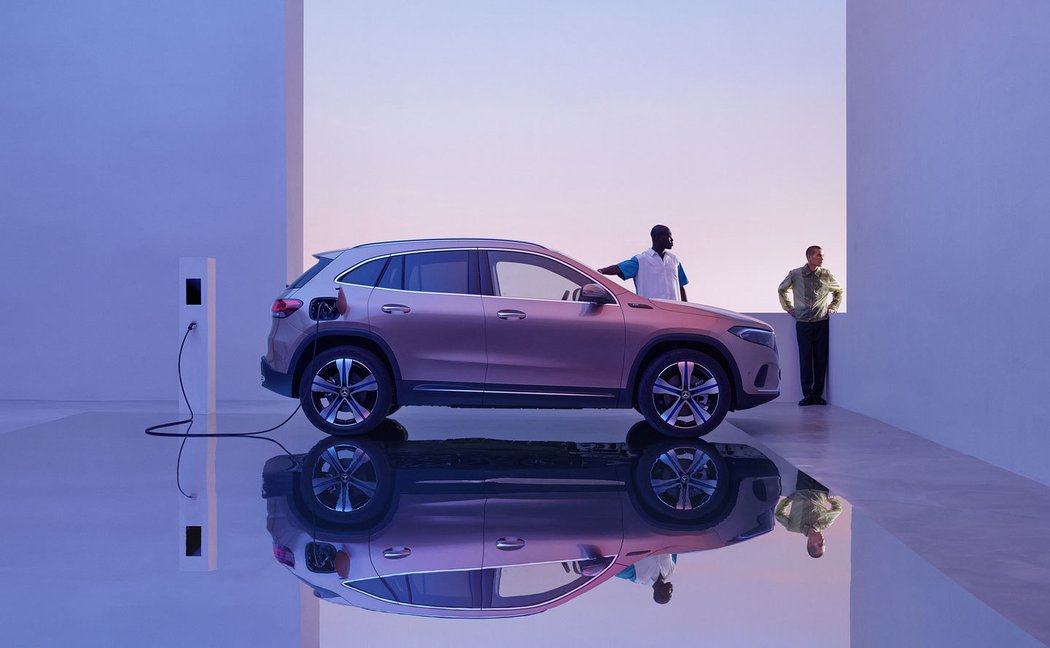 MERCEDES BENZ EQA - premiéra nového elektrického crossoveru, AUTOIBUY