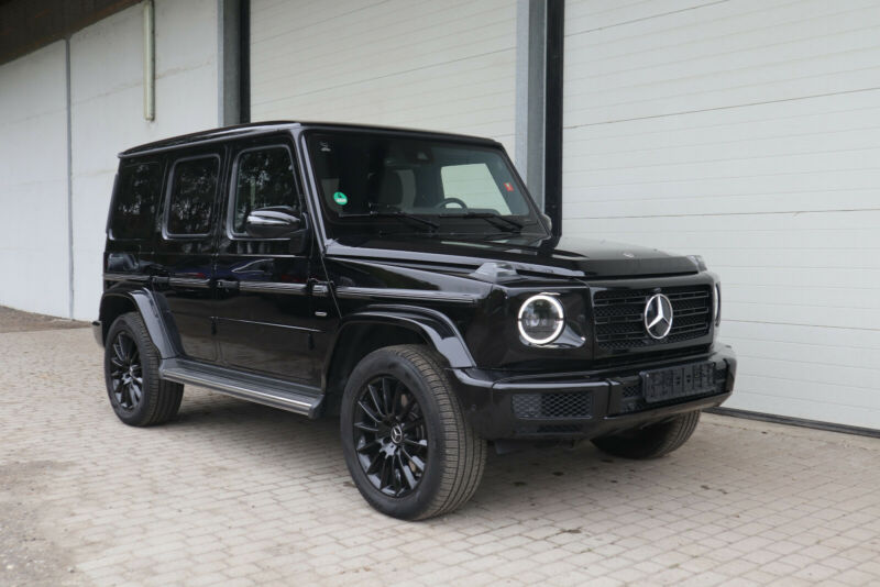 MERCEDES G 400 d 4MATIC 9G-TRONIC AMG | nafta | 330 koní | skvělá výbava | skladem ihned k předání | nákup online | www.autoibuy.com