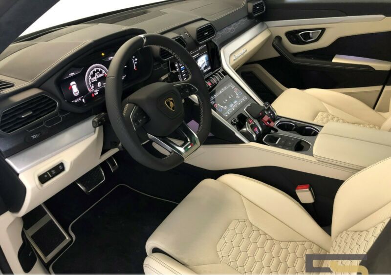 LAMBORGHINI URUS - nové auto | SKLADEM | online prodej | online |skvělá cena | super cena | autiobuy.com