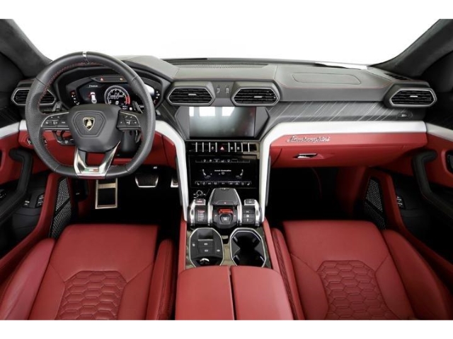 LAMBORGHINI URUS | supersportovní SUV | coupé | skladem | nákup online | virtuální autosalon | super cena 6.199.000 ,- bez DPH