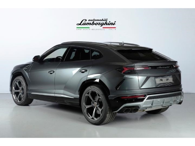 LAMBORGHINI URUS | supersportovní SUV | coupé | skladem | nákup online | virtuální autosalon | super cena 6.199.000 ,- bez DPH