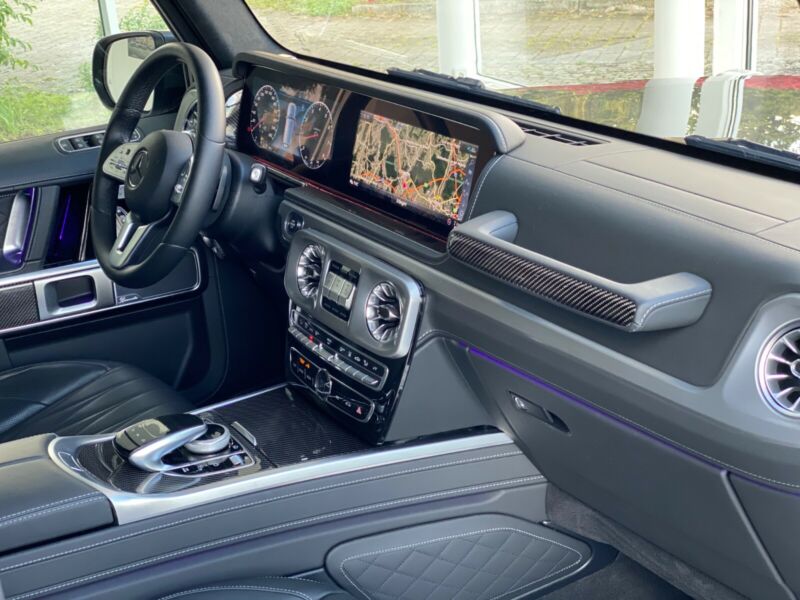 MERCEDES G 500 | V8 benzin | 421 koní | skvělá výbava | skladem ihned k předání | super cena 3.219.000 ,- bez DPH