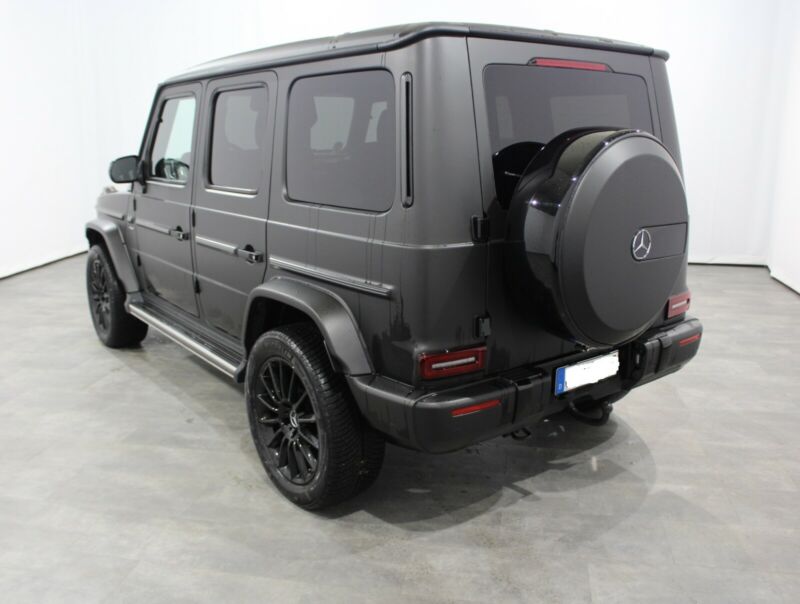 MERCEDES G 400 d 4MATIC 9G-TRONIC AMG | nafta | 330 koní | skvělá výbava | skladem ihned k předání | super cena 3.639.000 ,- bez DPH