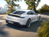  Luxusní prémiové sportovní PORSCHE TAYCAN - novinka 2020