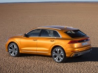  Luxusní prémiové sportovní AUDI Q8 - novinka 2020