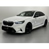 BMW M5 SEDAN V8 BITURBO HYBRID xDRIVE - NOVÝ MODEL - bílá Alpine