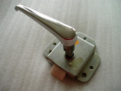 36714 klika zadnich dveri fiat fiorino