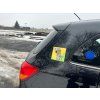 značka na auto chill guy