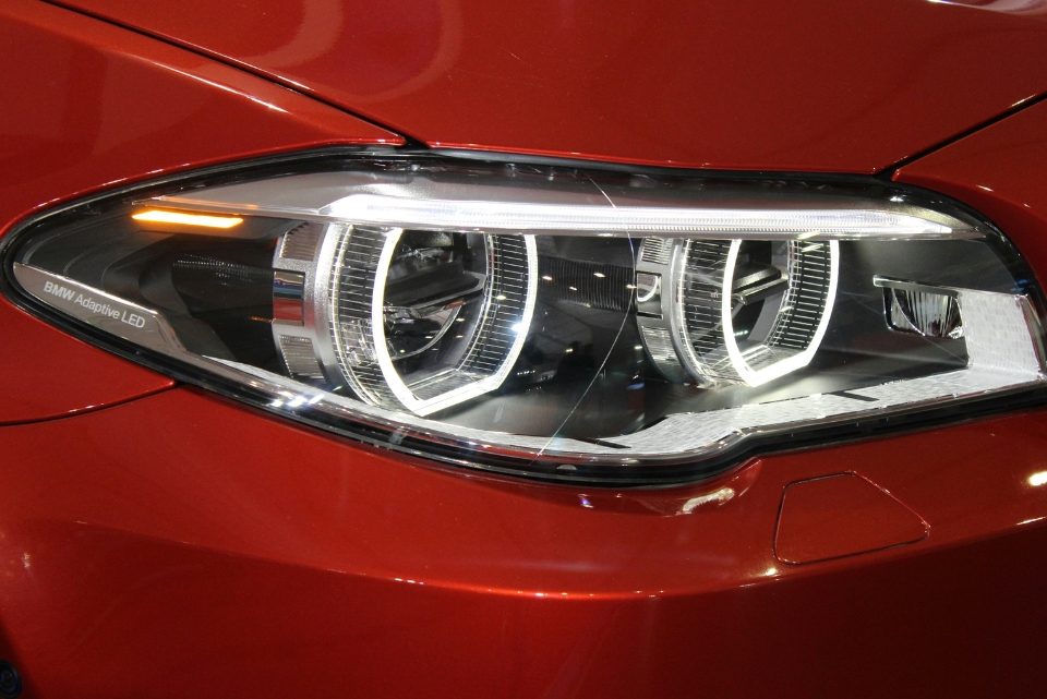 Obnova svetlometov: Kompletný sprievodca renováciou