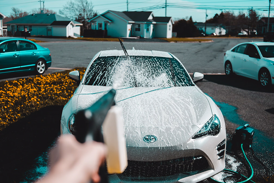 Trendy v autokozmetike na rok 2025: Inovácie, ktoré sa oplatí vyskúšať