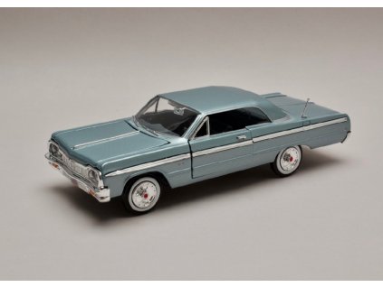 Chevrolet Impala 1964 met světle modrá 1 24 Motor Max 73259 01