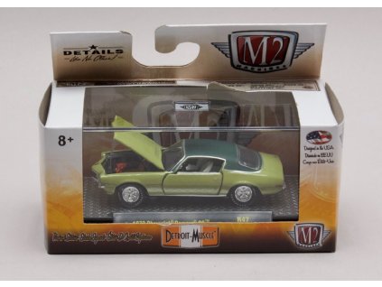 Chevrolet Camaro RS 1972 zeleno černá 1 64 M2 Machines 32600 R47 01