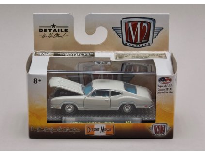 Oldsmobile Cutlass 442 1970 béžová 1 64 M2 Machines 32600 R47 01