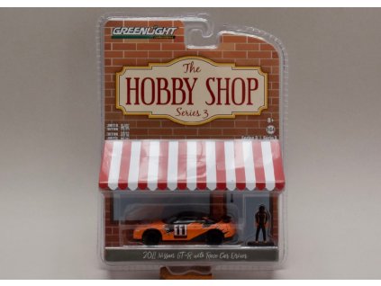Nissan GT R R35 2011 #11 s figurkou 1 64 Greenlight 97030 E 01