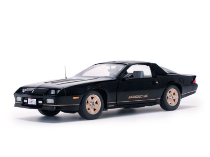 Chevrolet Camaro IROC Z 1985 černá 1 18 Sun Star 1943 01