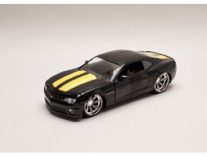 Chevrolet Camaro 2010 černá žluté pruhy 1 24 Jada Toys 30762 01
