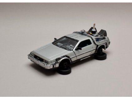 De Lorean 1983 Back To The Future II verze létající 1 24 Welly 22441 01