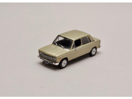 Fiat 128 Europa 1978 zlatá 1 43 Champion 01