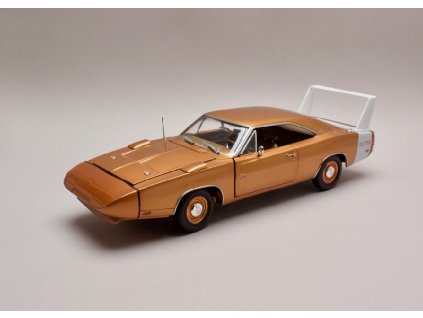 Dodge Charger Daytona 1969 bronzová 1 18 Auto World AMM 1168 01