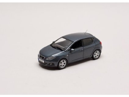 Seat Ibiza IV 2008 2017 met. šedá Track 1 43 Seat Auto 01