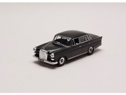 Mercedes Benz 200D 1965 W110 černá 1 43 Car Selection 01