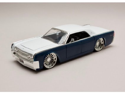 Lincoln Continentál 1963 Hard top modro bílá 1 24 Jada Toys 98554 01