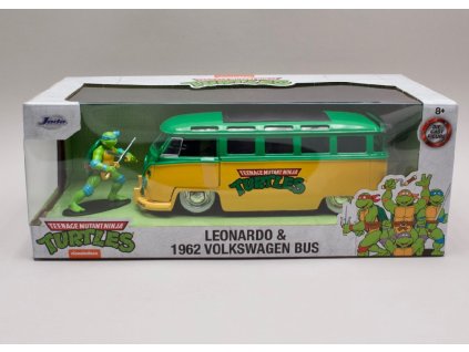 Volkswagen Bus T1 1962 + figurka Leonardo %22Želvy Ninja%22 1 24 Jada Toys 31786 01