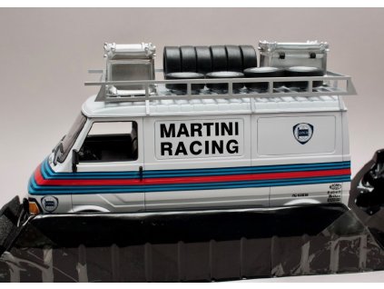 Fiat 242 Martini Van Rallye Assistance 1 18 IXO 18RMC059XE 01