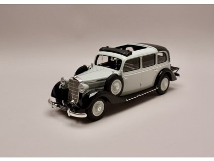Mercedes 260D Pullman Landaulet 1936 Open top %22Resin model%22 šedo černá 1 18 Triple9 Collection 1800105 01