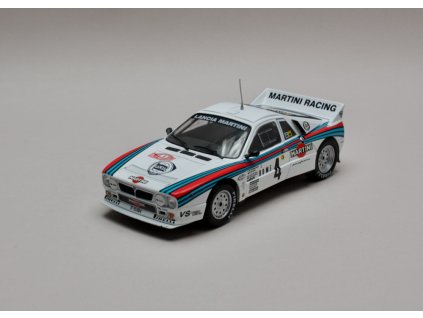 Lancia Rally 037 #4 Martini Rallye Monte Carlo 1983 1 24 IXO 24RAL015B 01