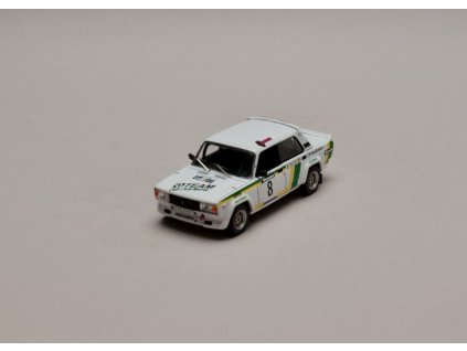 Lada 2105 #8 VFST Rallye Valašská Zima 1986 1 43 IXO RAC379B 01