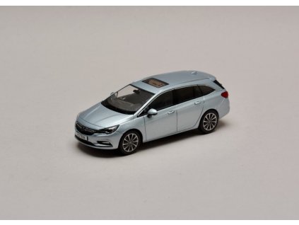 Opel Astra 2018 světle modrá metalíza 1 43 i scale OC10920 01