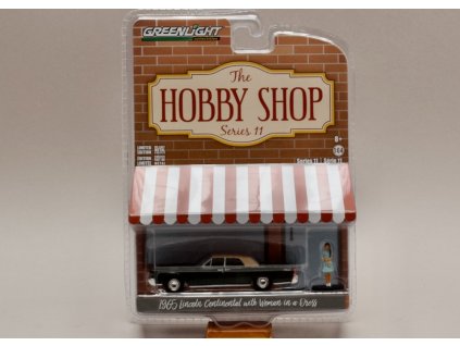 Lincoln Continental 1965 + figurka %22ženy v šatech%22 Mechová zelená 1 64 Greenlight 97110B 01