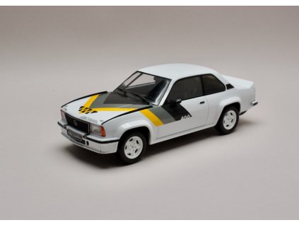 Opel Ascona B 400 1982 bílá decor 1 18 IXO 18CMC126.22 01