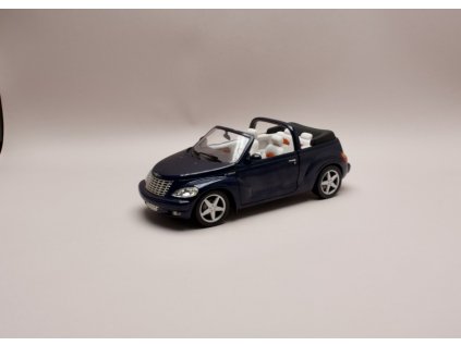 Chrysler PT Cruiser Convertible 2001 modrá 1 18 Hot Wheels %22Horší lak%22 53839 01