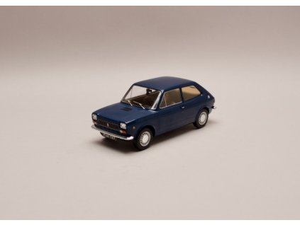 Fiat 127 tmavě modrá 1 24 WhiteBox 124148 01