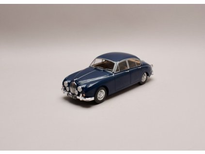 Jaguar MK II 1960 tmavě modrá 1 24 WhiteBox 124201 01