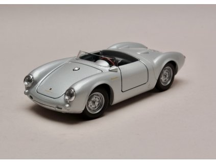 Porsche 550 Spyder stříbrná 1 24 Welly 24113 01