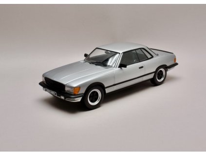 Mercedes Benz 500 SLC 6.0 AMG C107 1985 stříbrná metalíza 1 18 KK scale 180891 01