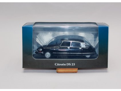 Citroen DS 23 prezident %22Valéry Giscard d’Estaing, 1974%22 1 43 Atlas Norev 2696015 01