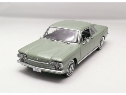 Chevrolet Corvair 1963 Coupe zelená vavřín 1:18 Sun Star