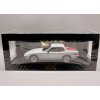 Porsche 924 Martini 1985 bílo červená 1 18 KK scale 180722 04