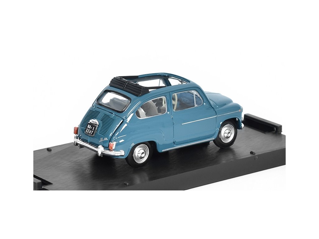 【500個限定】BRUMM製 1/43 FIAT　600D　1960　カタログ付 500個限定】BRUMM製 1/43 FIAT 600D 1960 カタログ付
