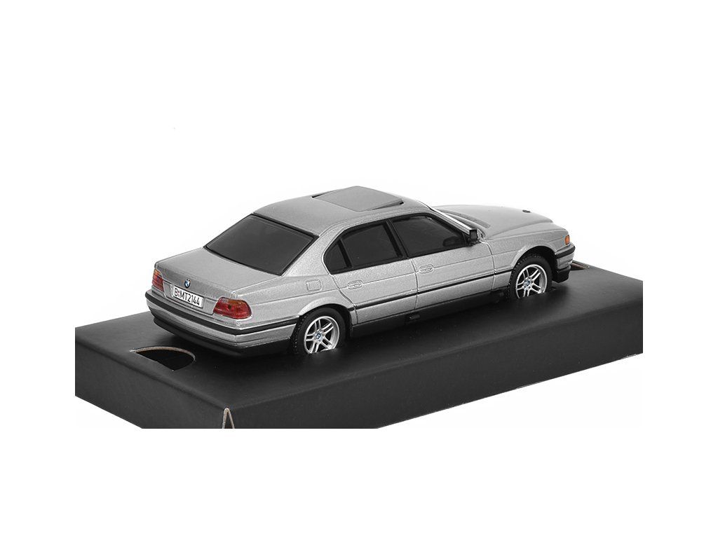 EDICOLA 1/43 BMW 750 IL - JAMES BOND 007 - TOMORROW NEVER DIES