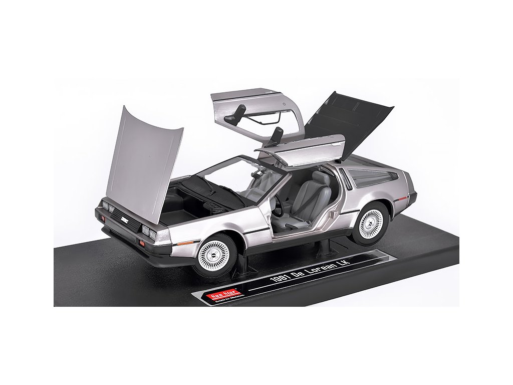 1/18ミニカー　DE LOREAN LK 1981 Sun Star 1981 Delorean LK in Brushed Stainless Steel Finish