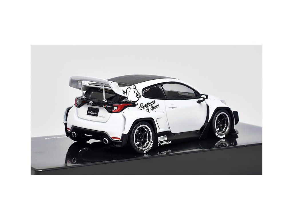 TOYOTA YARIS/PANDEM CUSCO BLANC