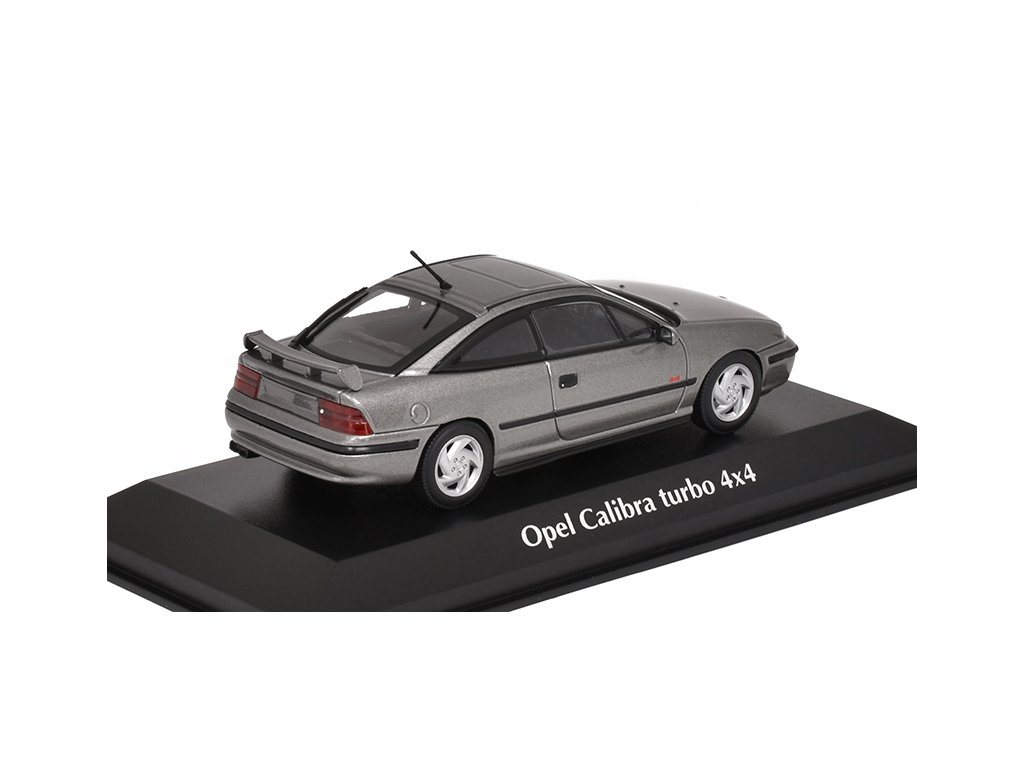 ミニチャンプス 1/43 オペル カリブラ ターボ 4X4 1992 シルバー